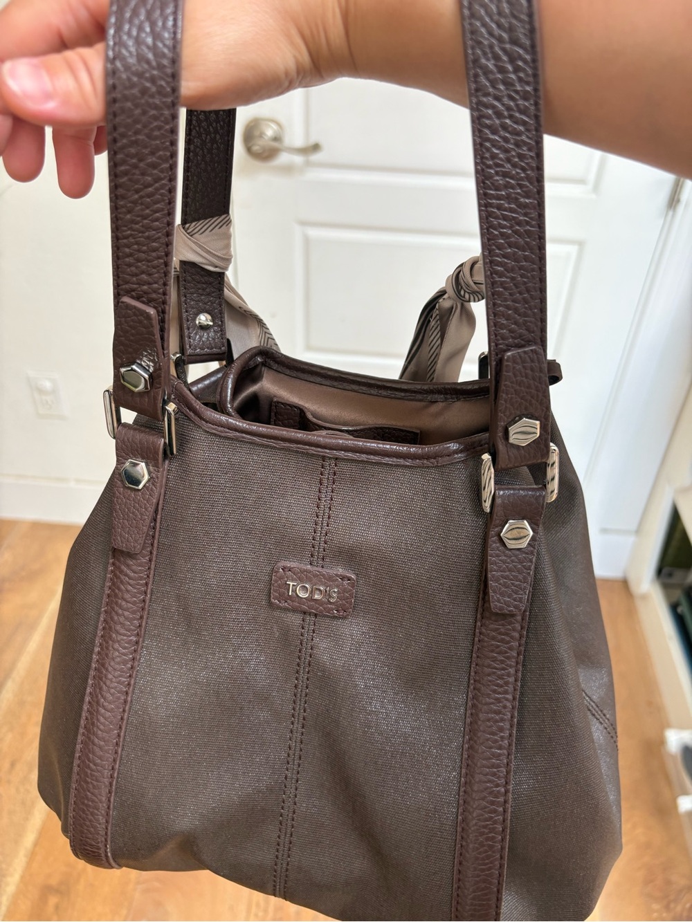 Tod’s Women's Brown Leather Canvas Tote Bag with scarf belt - Picture 5 of 6